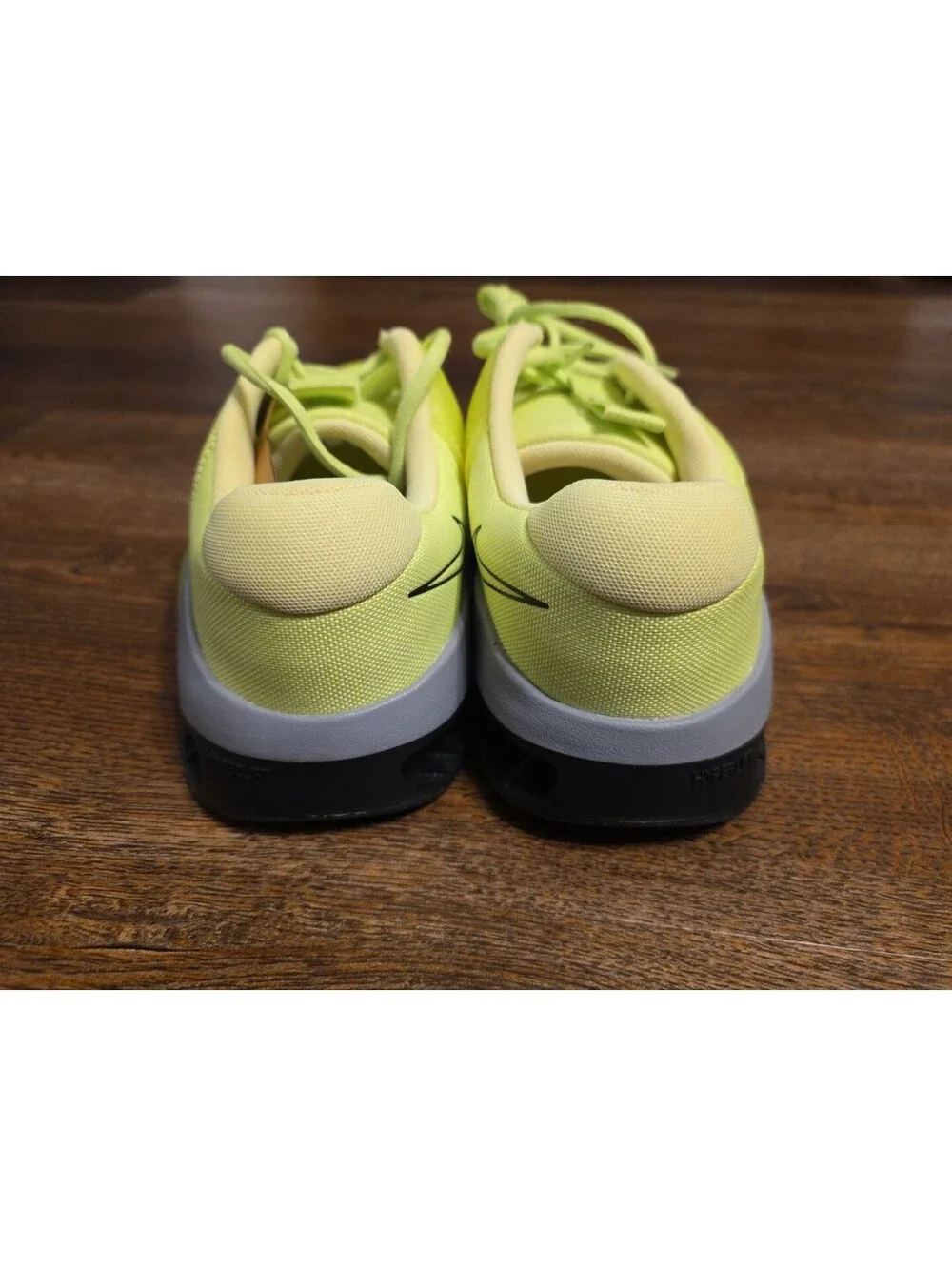 Size 12.5 Nike Metcon 9 Men Training Shoes Light Lemon Twist Volt DZ2617 701 New